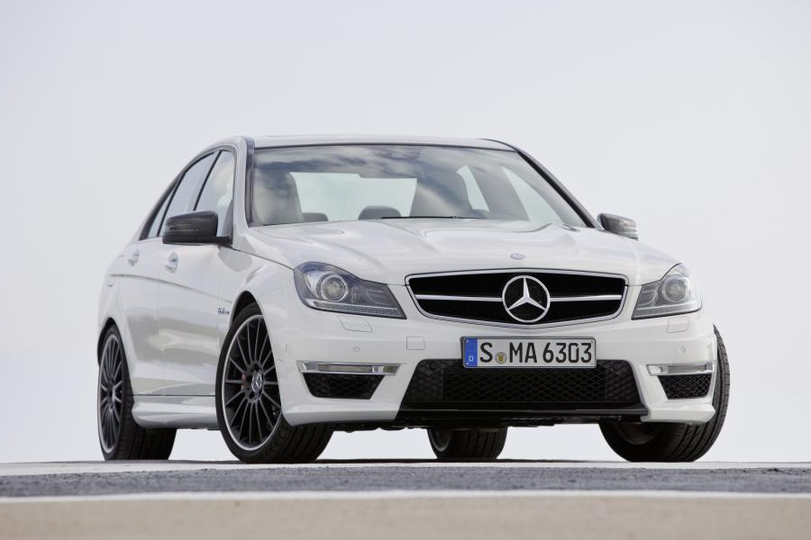  Mercedes-Benz C63 AMG 2011 года  (фото 25 из 25)